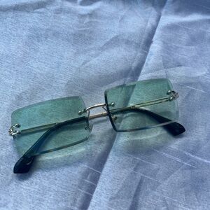 Stylish Green Sunglasses